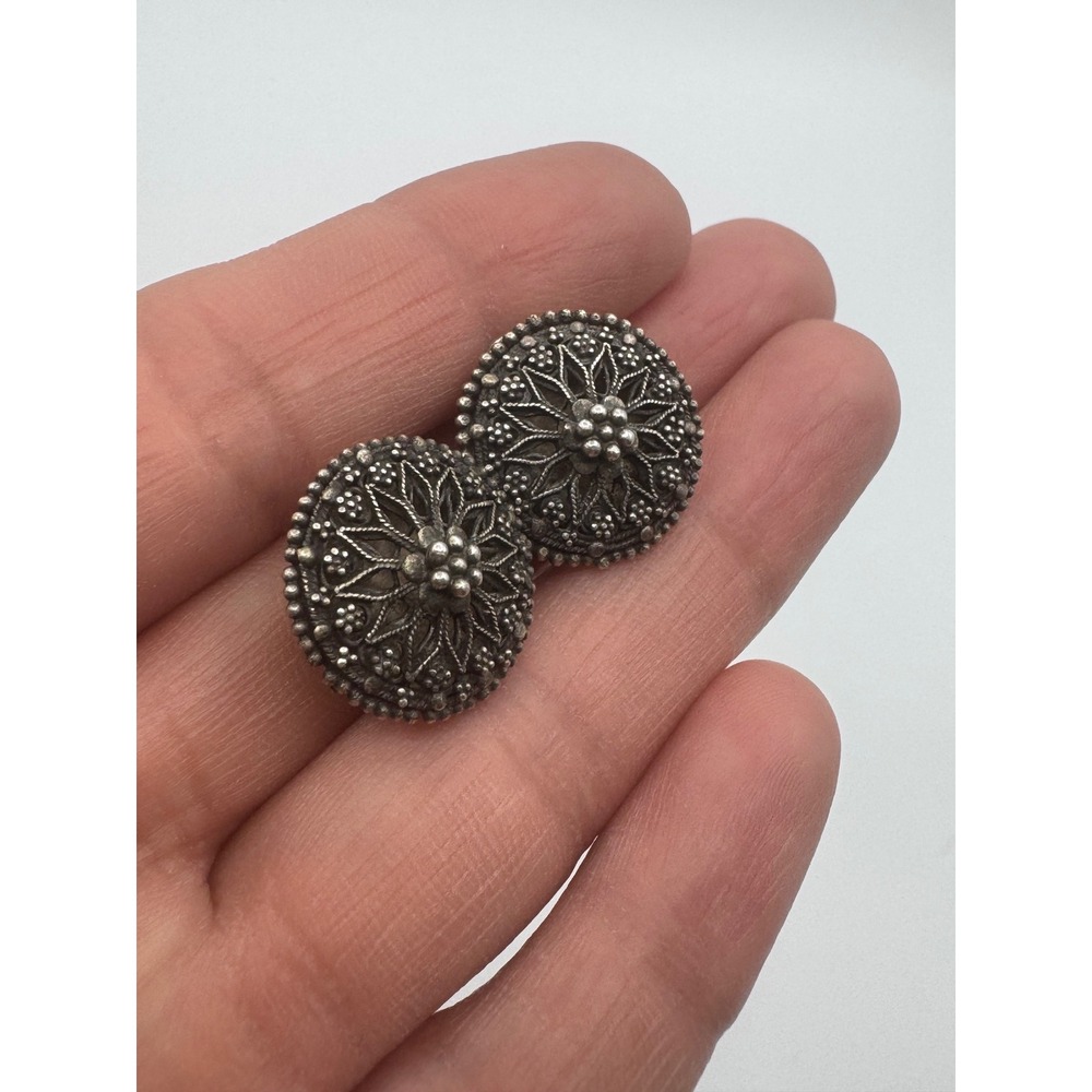 Vintage 800 Silver Filigree Cannetille Clip On Earrings Floral Sunburst Round - Picture 2 of 6